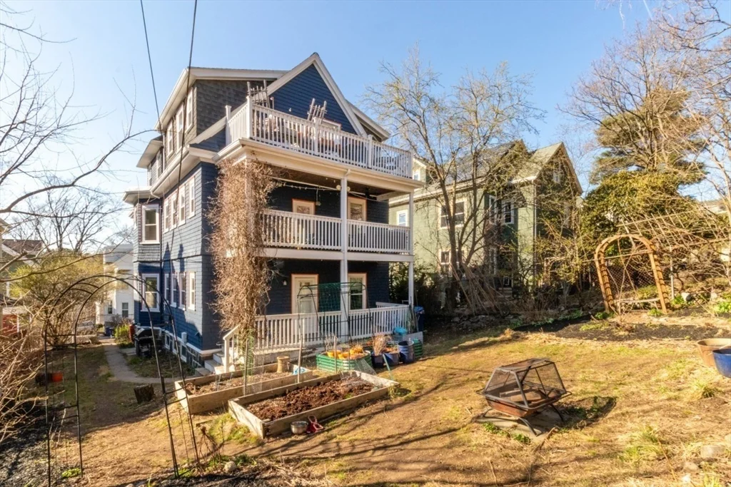 23 Wenham St, Jamaica Plain