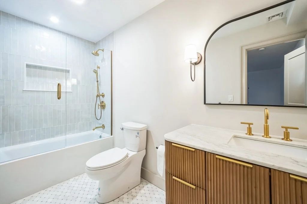 20 Fairmont St, Cambridgeport