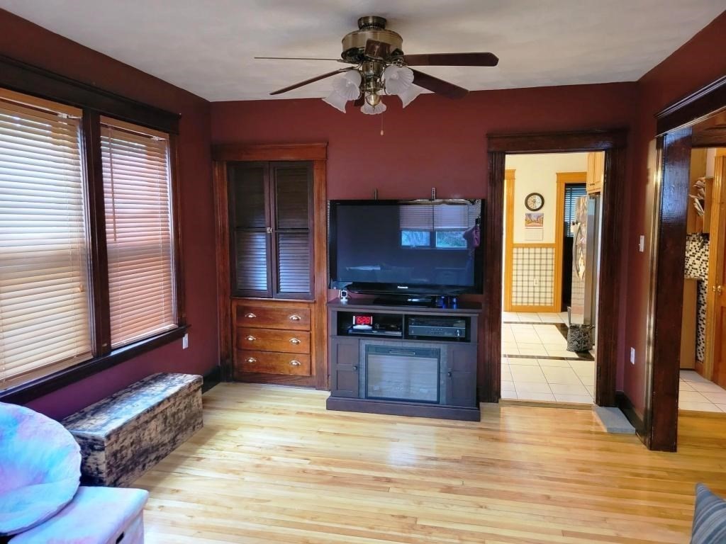 204 Massasoit Rd, Worcester