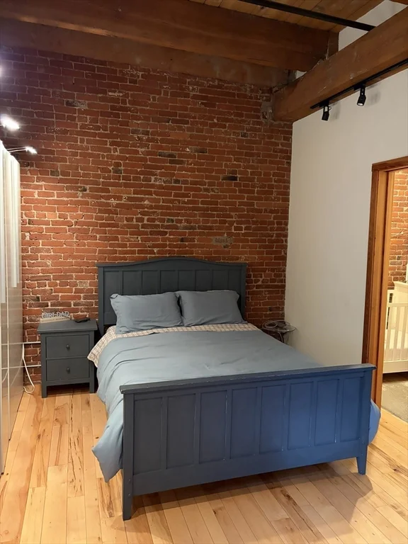 11-21 Wormwood, Seaport District