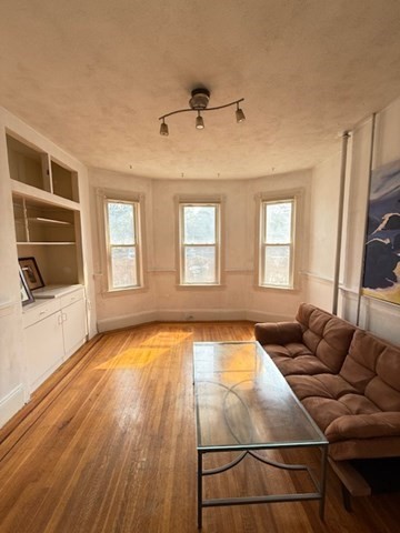 58 Aspinwall Ave, Coolidge Corner