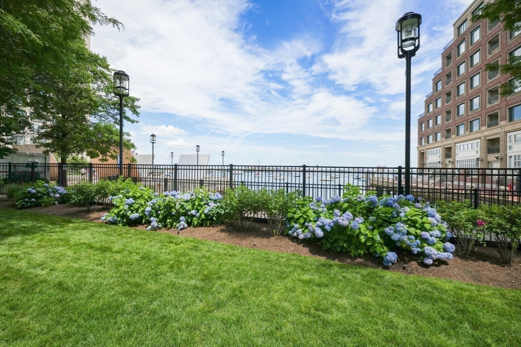 65 East India Row, Waterfront