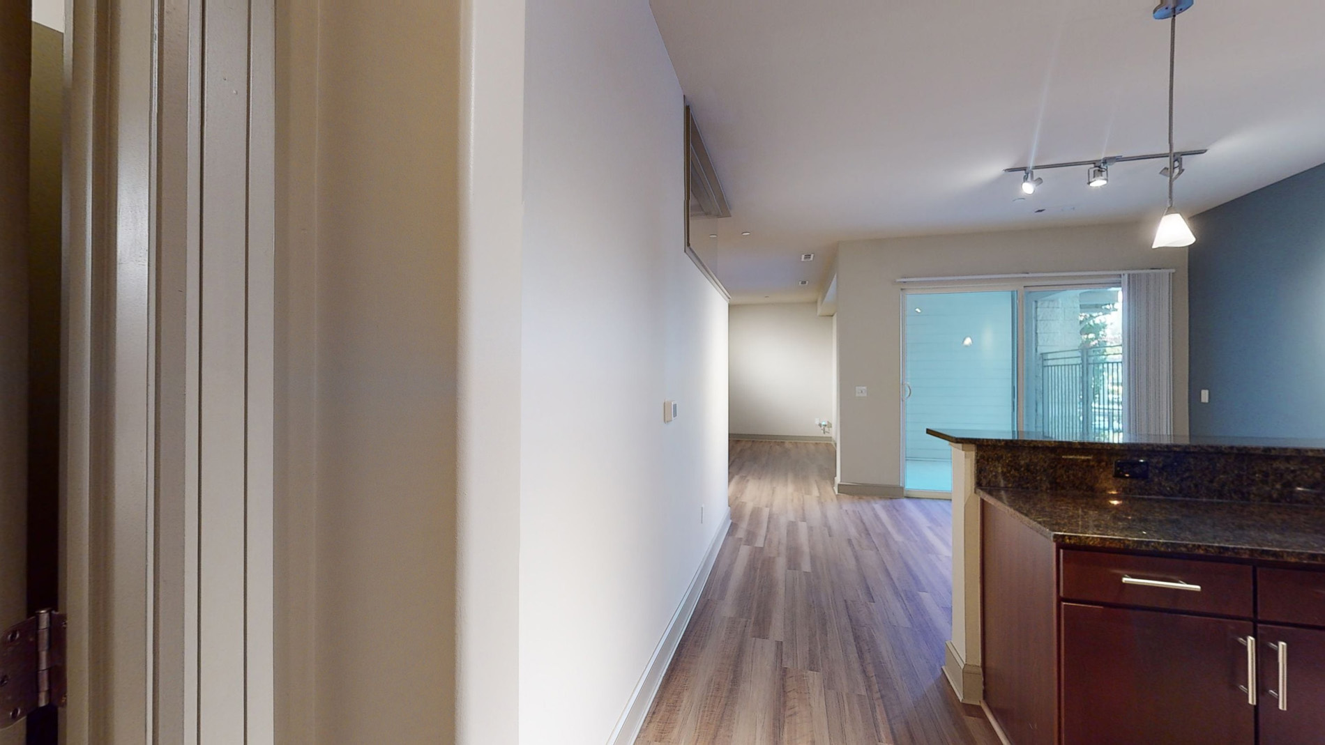 300 2nd Ave, West End