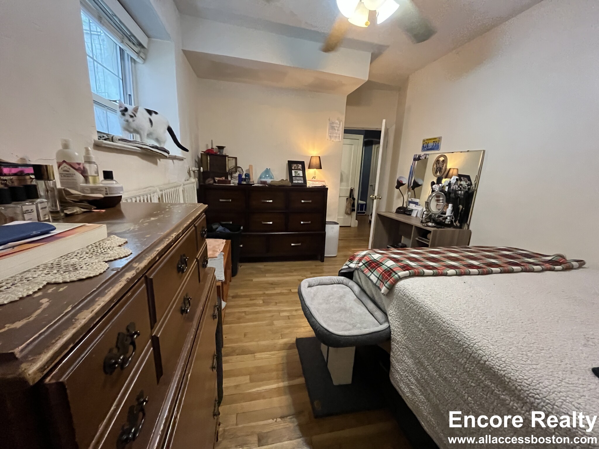 1555 Beacon St, Brookline