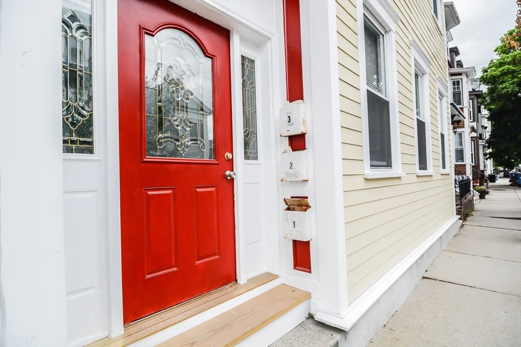 546 East 8th St, South Boston