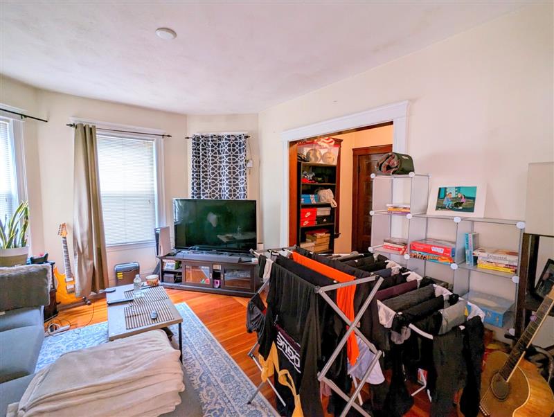 95 Lowell St, Spring Hill