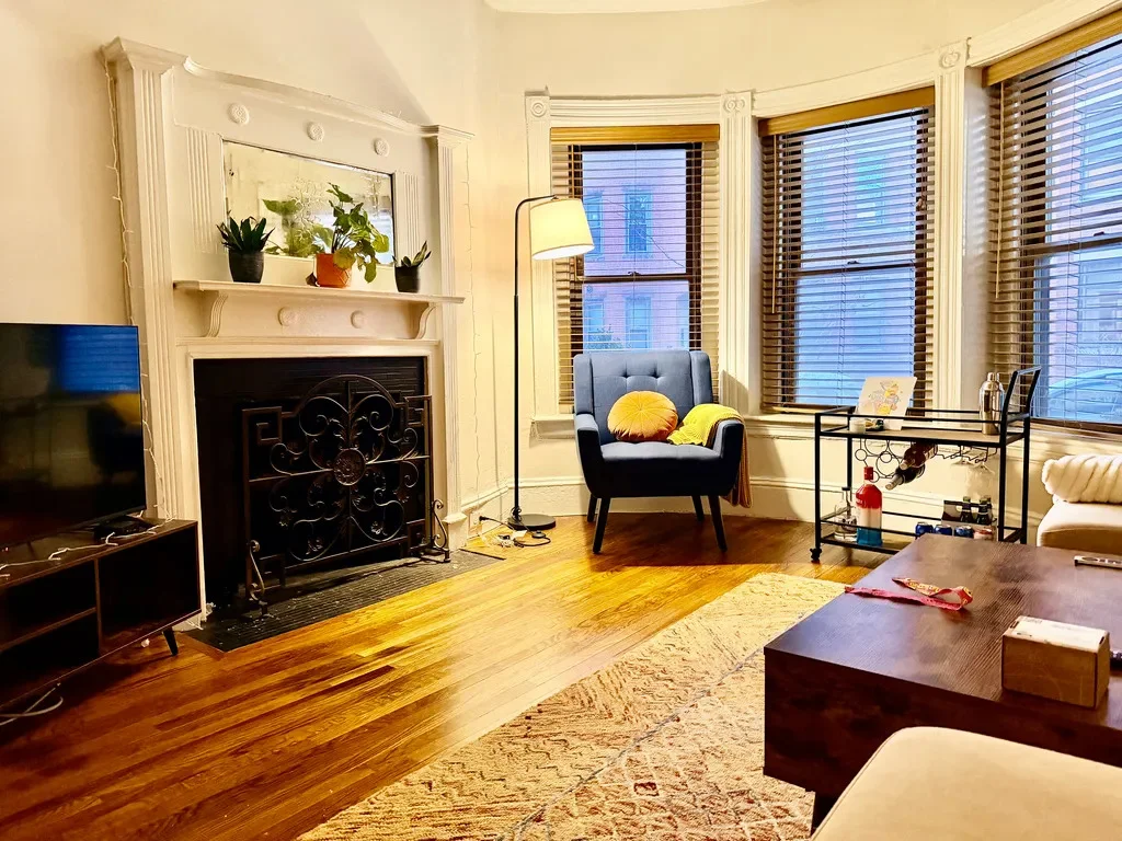 49 Saint Germain St, Back Bay