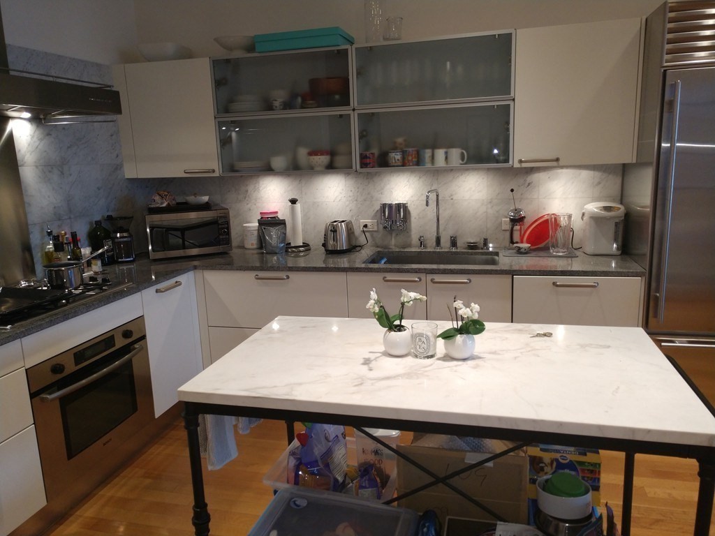 360 Newbury St, Back Bay