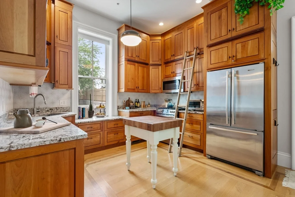 200 Amory St, Jamaica Plain