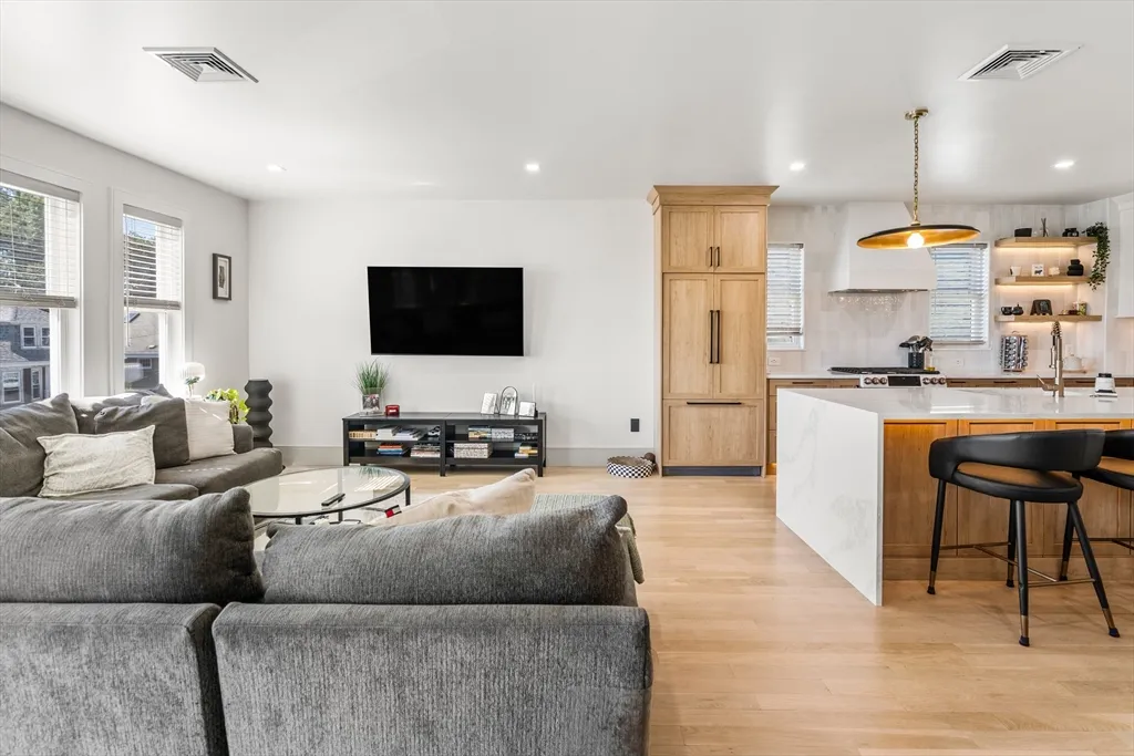 29 S Munroe Ter, Dorchester