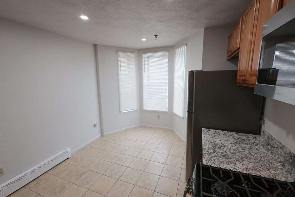 61 Saint James St, Roxbury