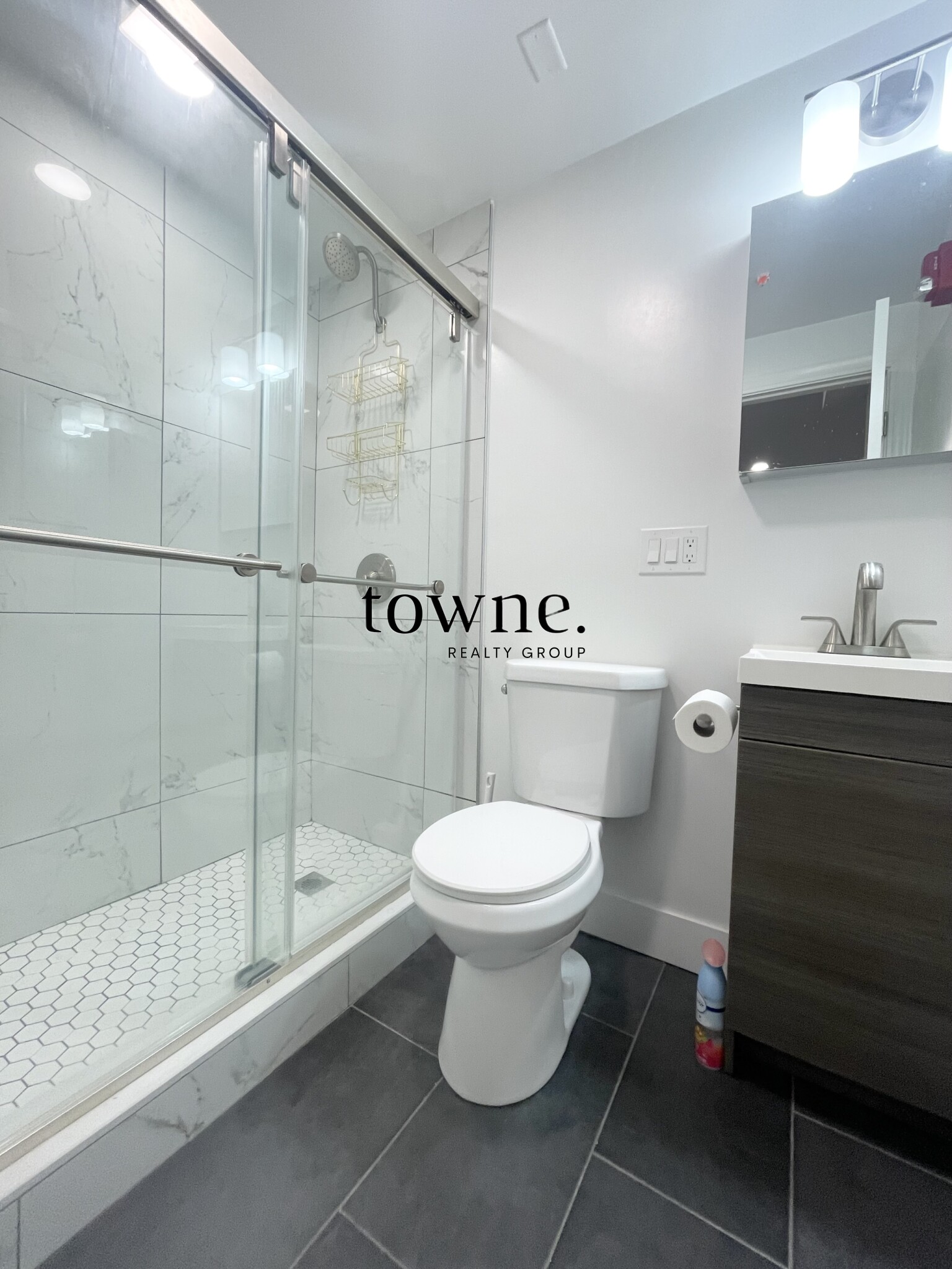 270 Newbury St, Back Bay