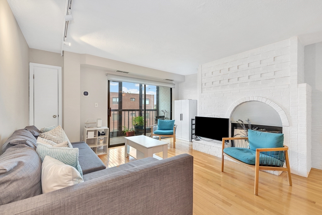 1580 Massachusettsave, Harvard Square