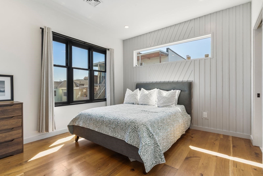 211 Condor St, East Boston