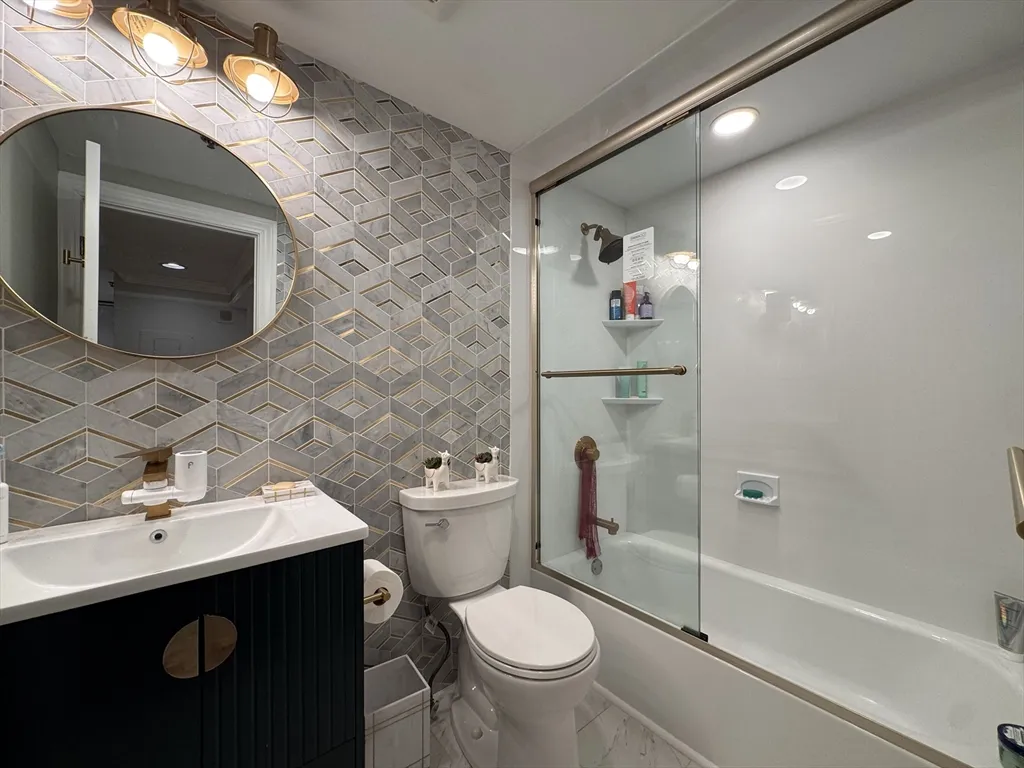 416 Marlborough St, Back Bay