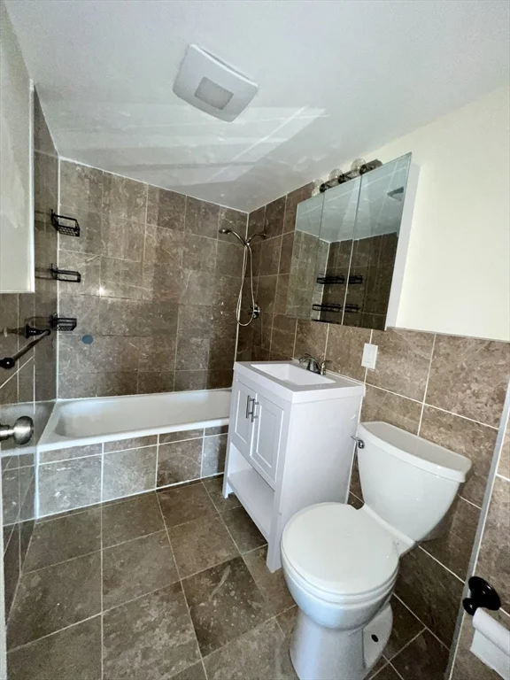 41 Hooper, Belmont Hill