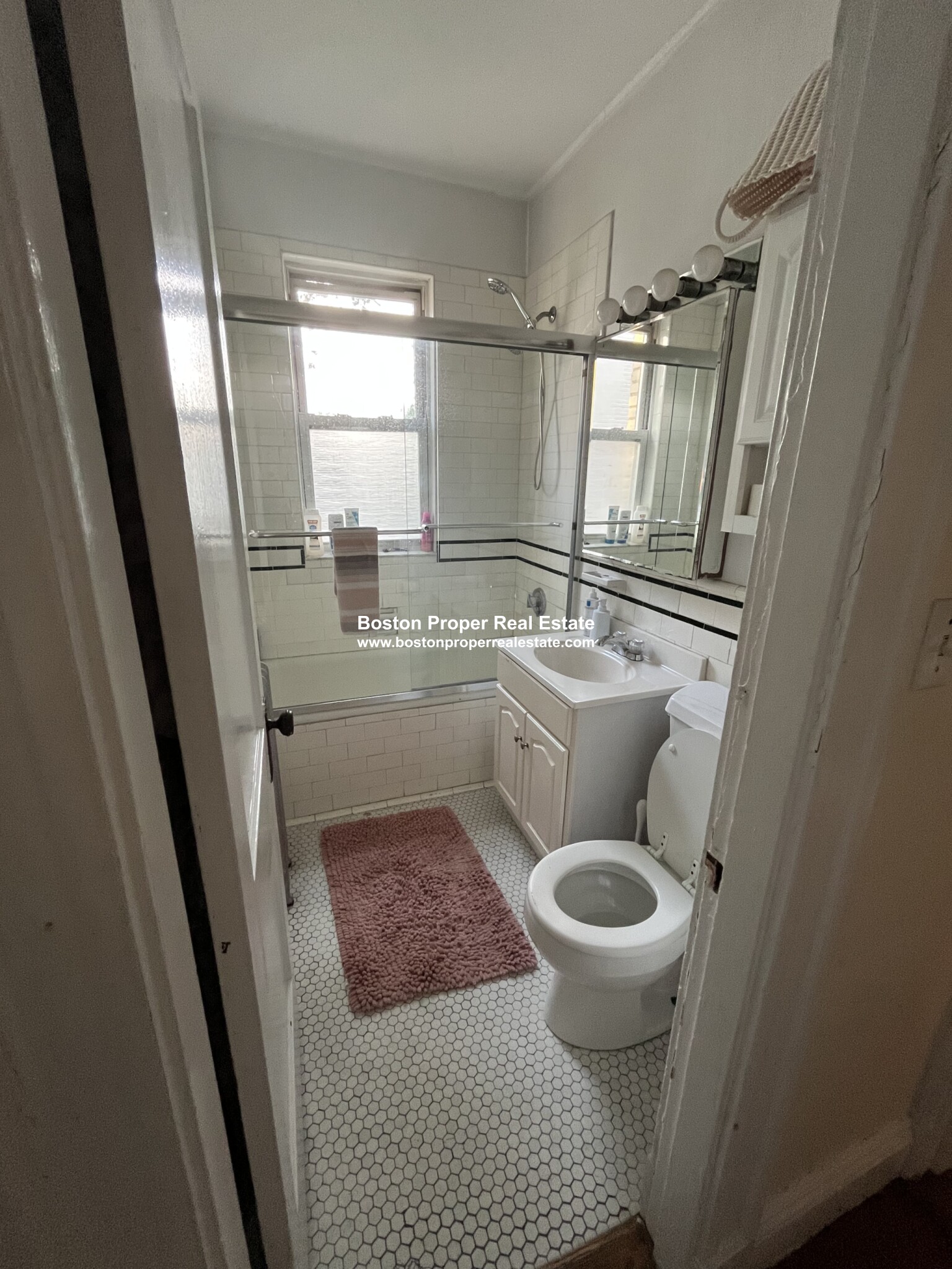 11 Melvin Ave, Brighton