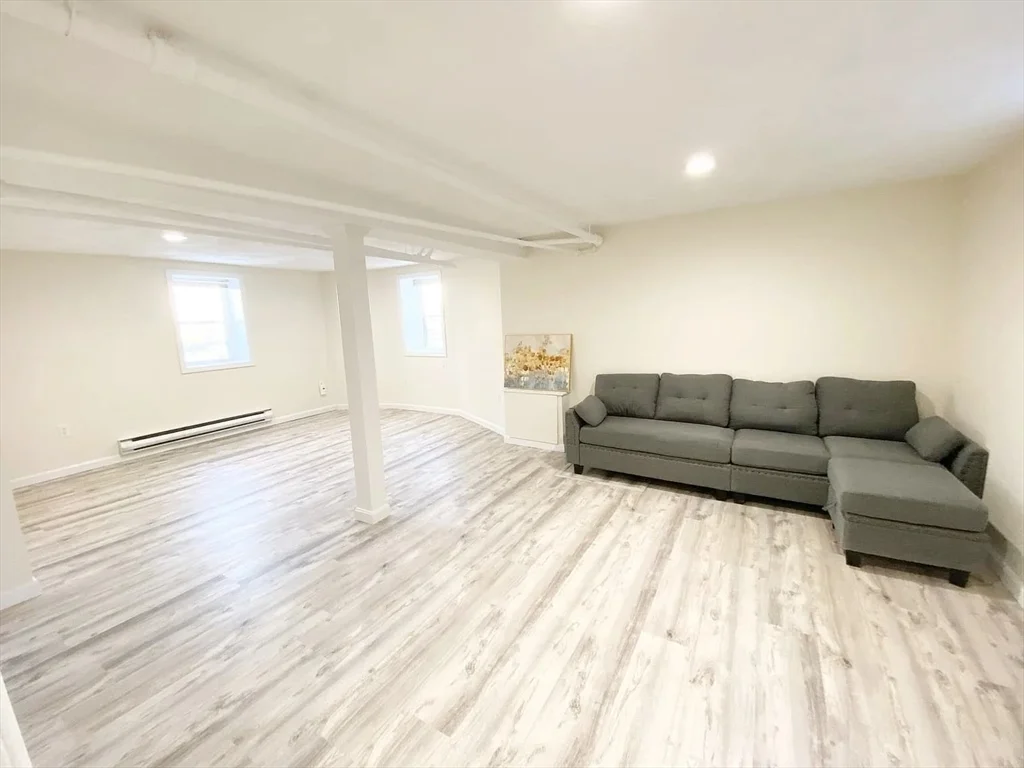 1 Vincent Ave, Belmont