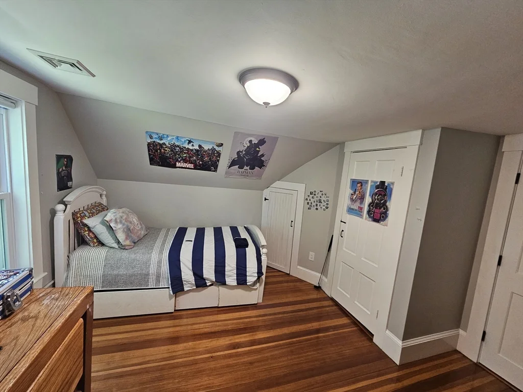 144 East St, Sharon