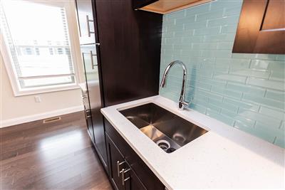 476 Fulton St, Medford