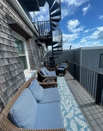 821 East Broadway, South Boston