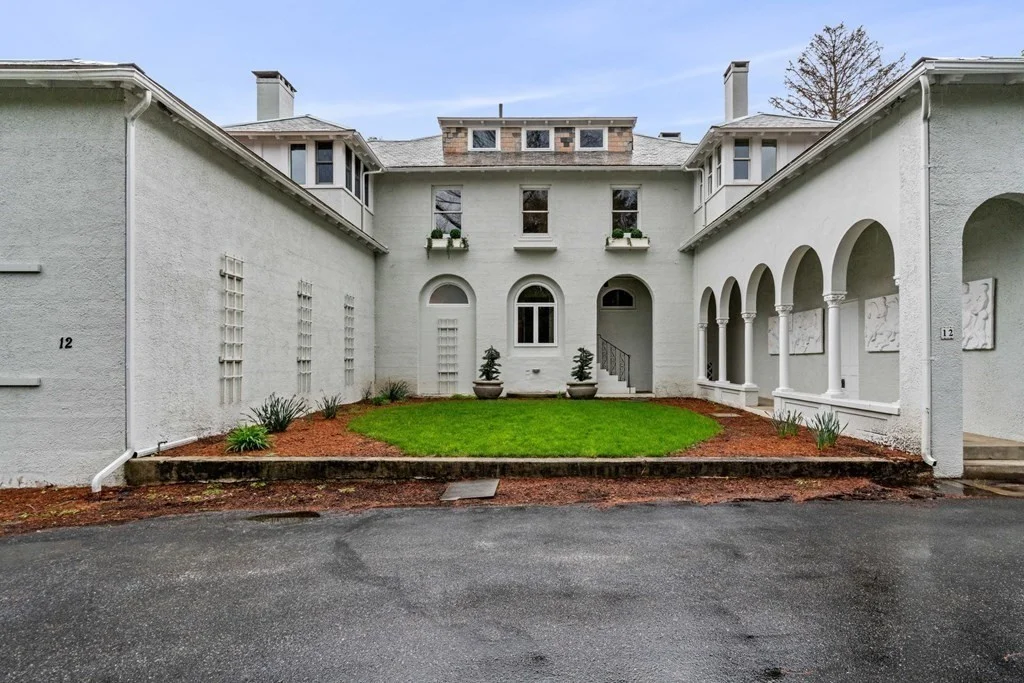 12 Summit Rd, Lexington