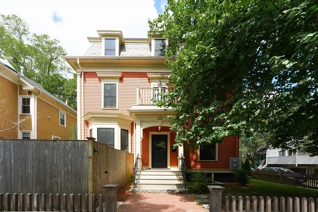23 Irving St, Mid-Cambridge