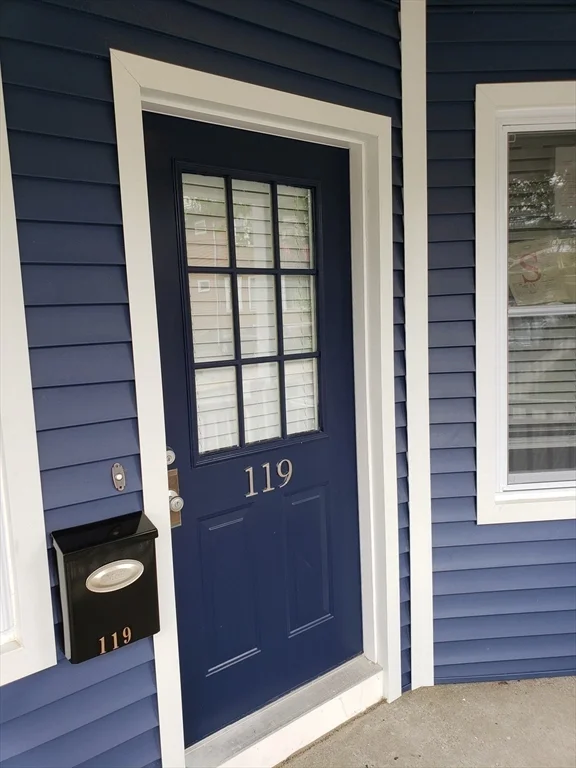 119 West Adams St, Tufts University