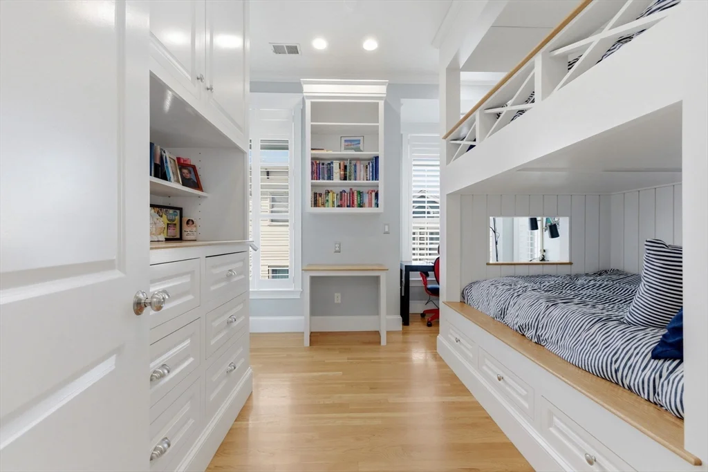 110 Bolton St, South Boston