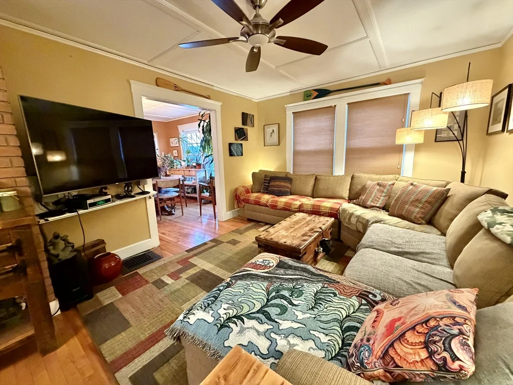 157 Riverview Ave, Waltham