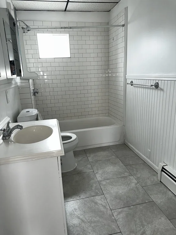 189 Fifth St, Fall River