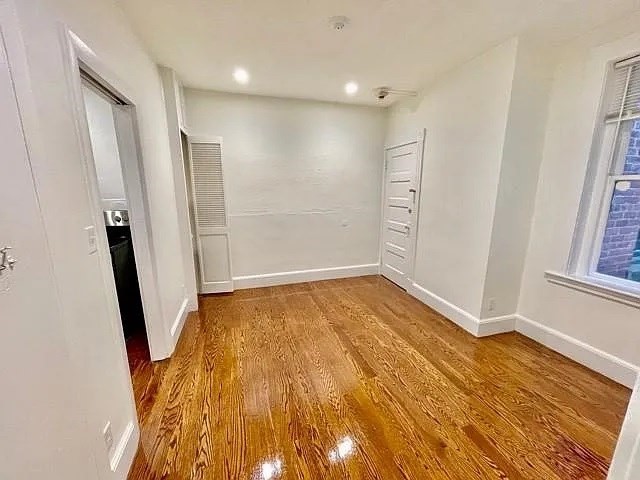 4 Garden Ct St, Boston