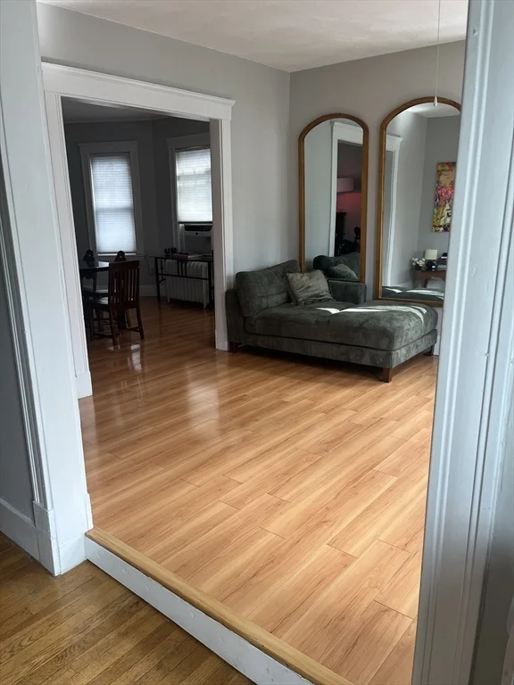 15 Parkton Rd, Jamaica Plain