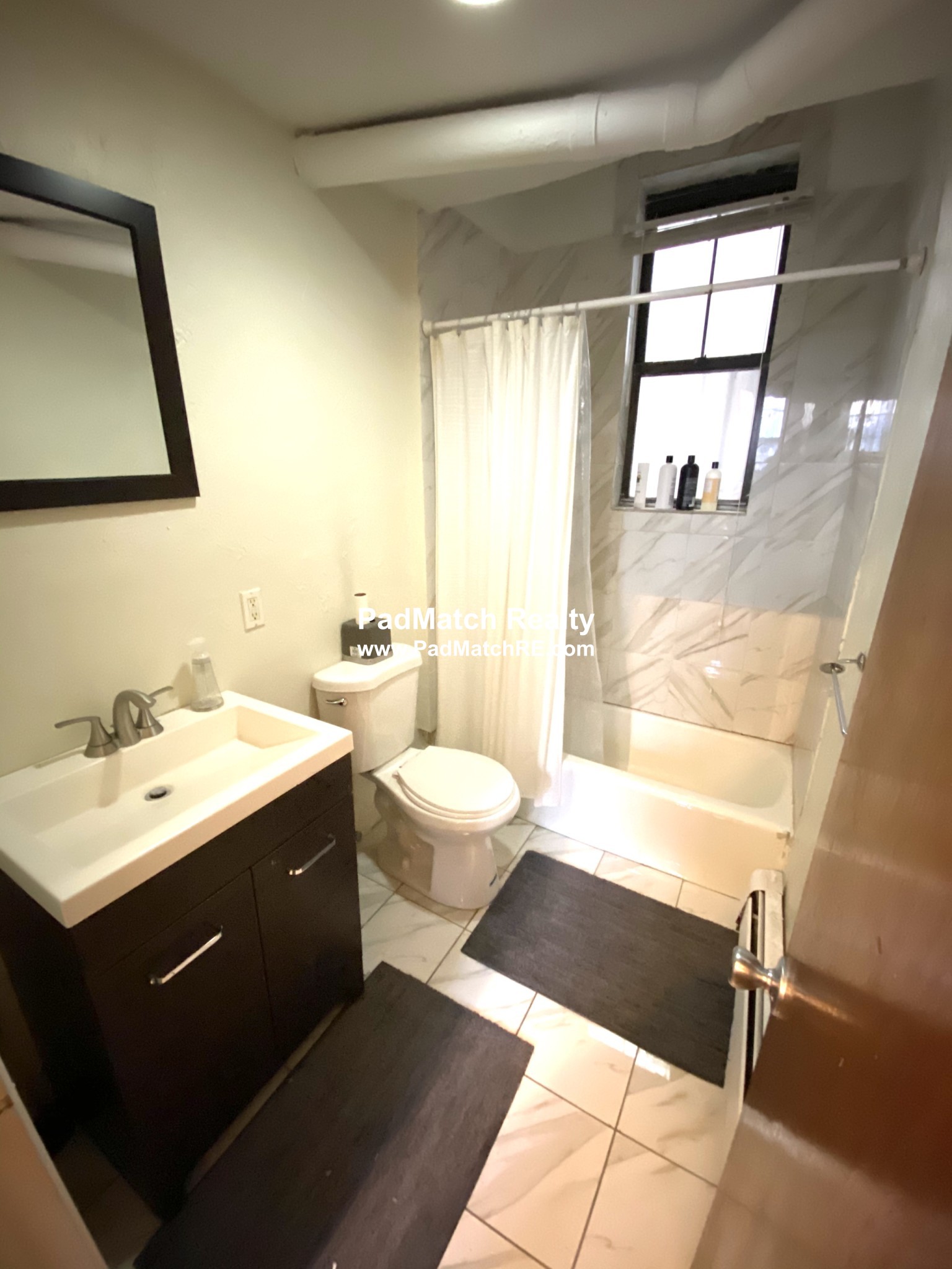 204 Hemenway St, Fenway