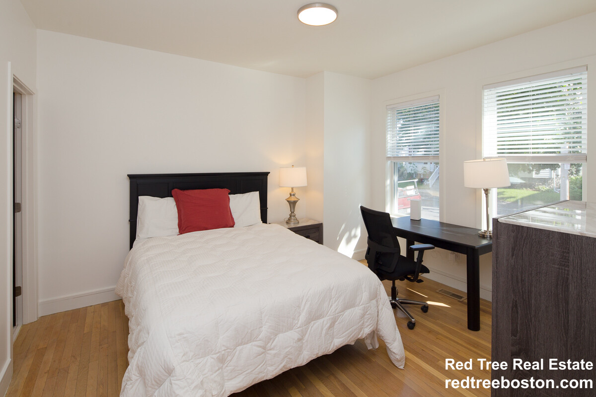 92 Brown St, South Side