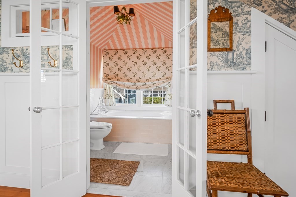 75 Baxter Rd, Nantucket