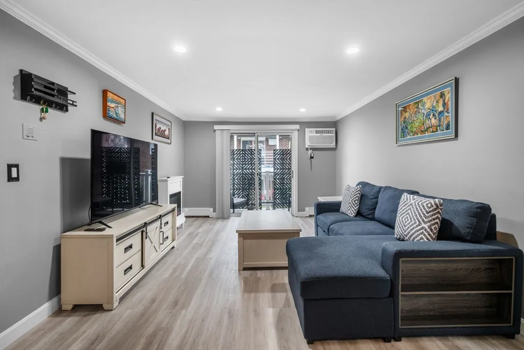 145 Essex Ave, Gloucester