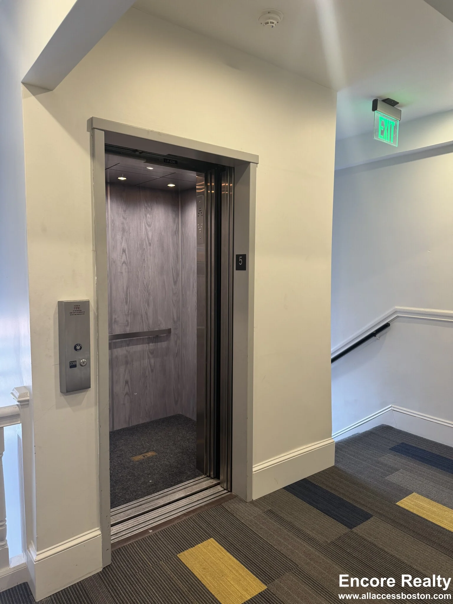 11 Queensberry St, Fenway