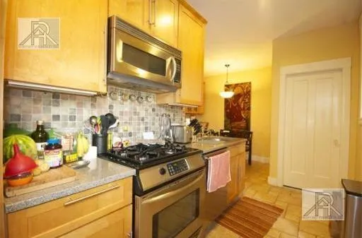 330 Saint Paul St, North Brookline