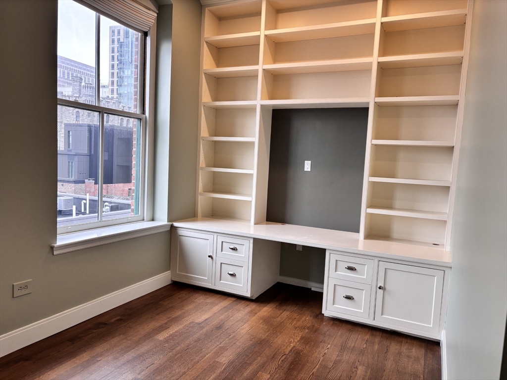 6 Edgerly Pl, Back Bay