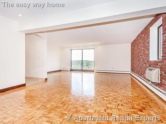 31 Harris St, Other