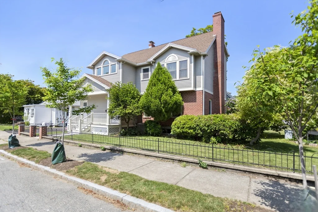 17 Gilbert St, Newton