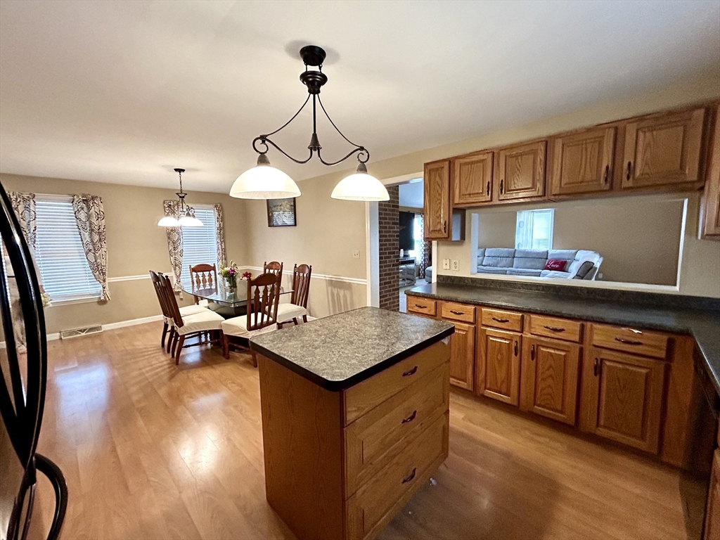 35 Fox Meadow Dr, Worcester