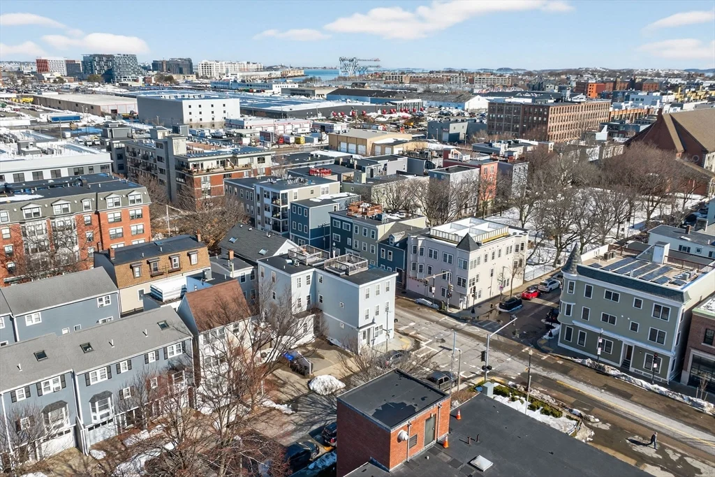 170 W 3rd St, South Boston