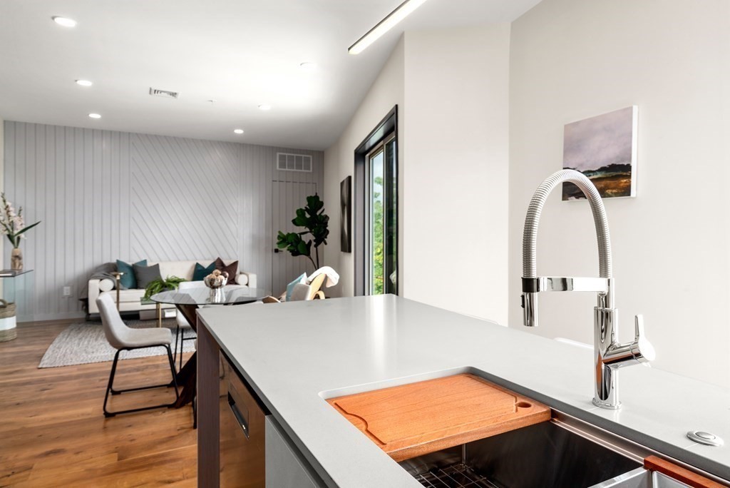 211 Condor St, East Boston