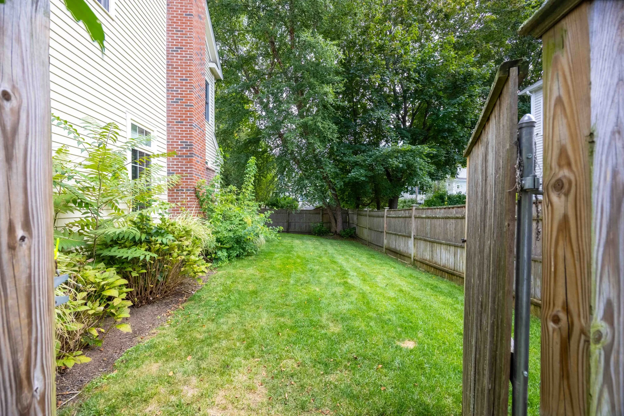 27 Mellon Rd, Wellesley