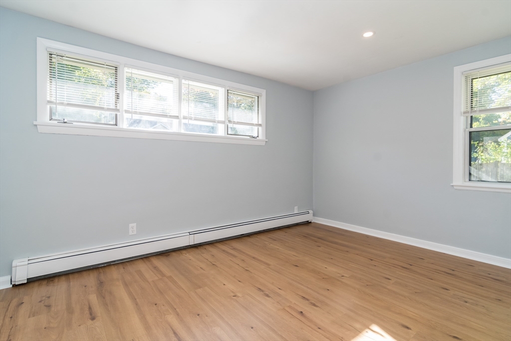 4 Paul St, North Natick