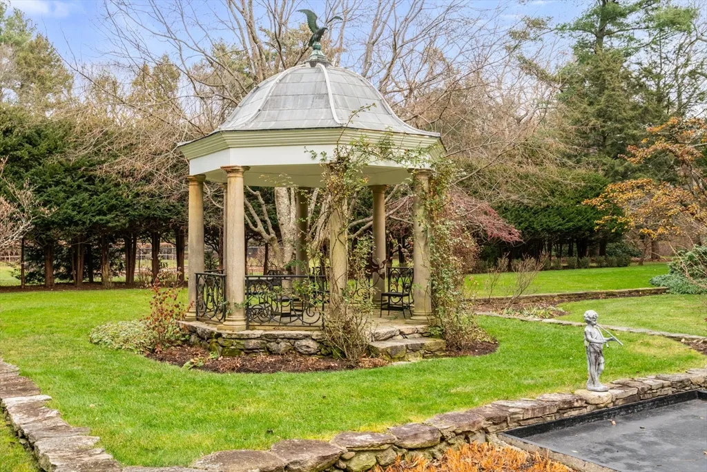 164 Forest St, Sherborn