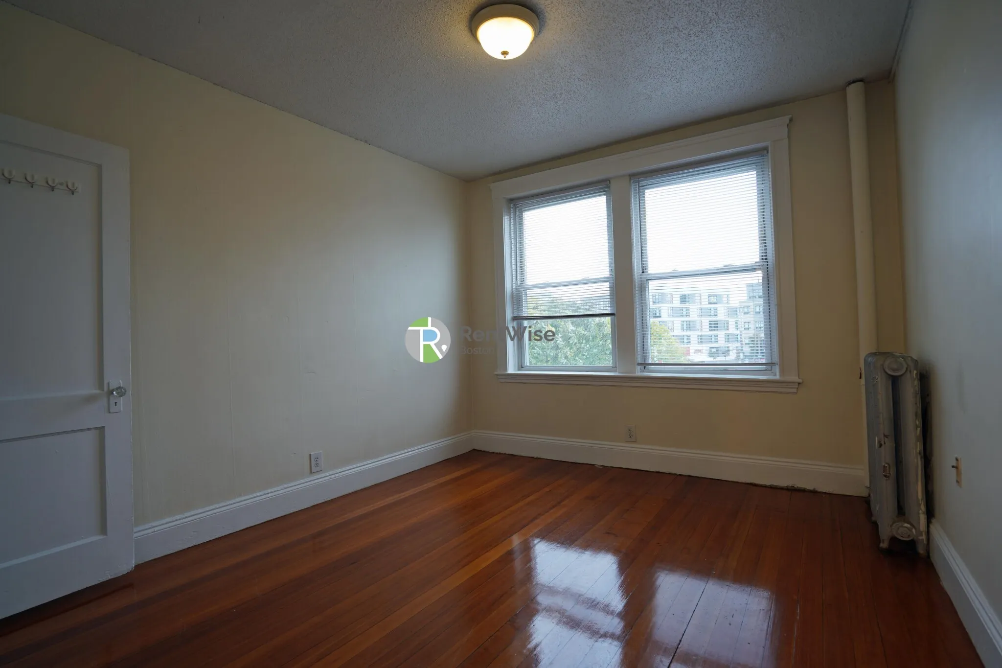 518 Cambridge St, Allston