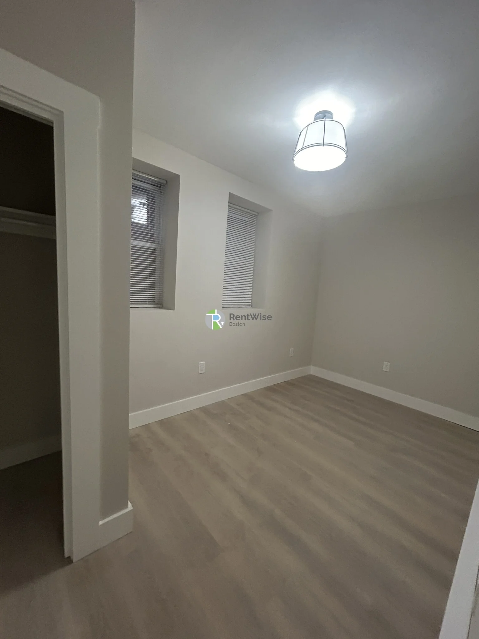 17 M St, South Boston